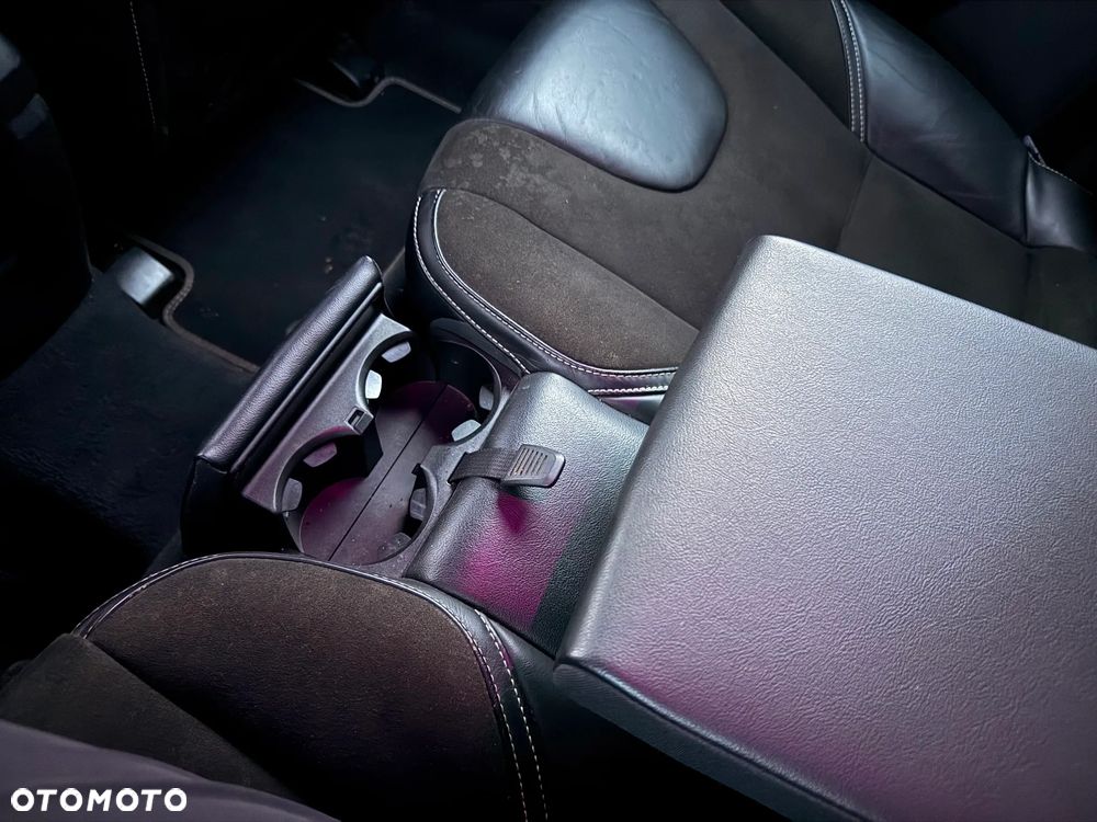 Volvo V40 - 23