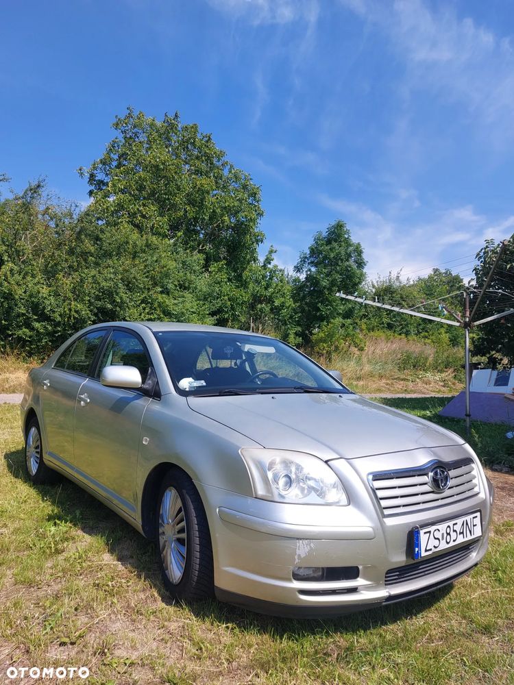 Toyota Avensis 2.0 VVT-i Sol - 4