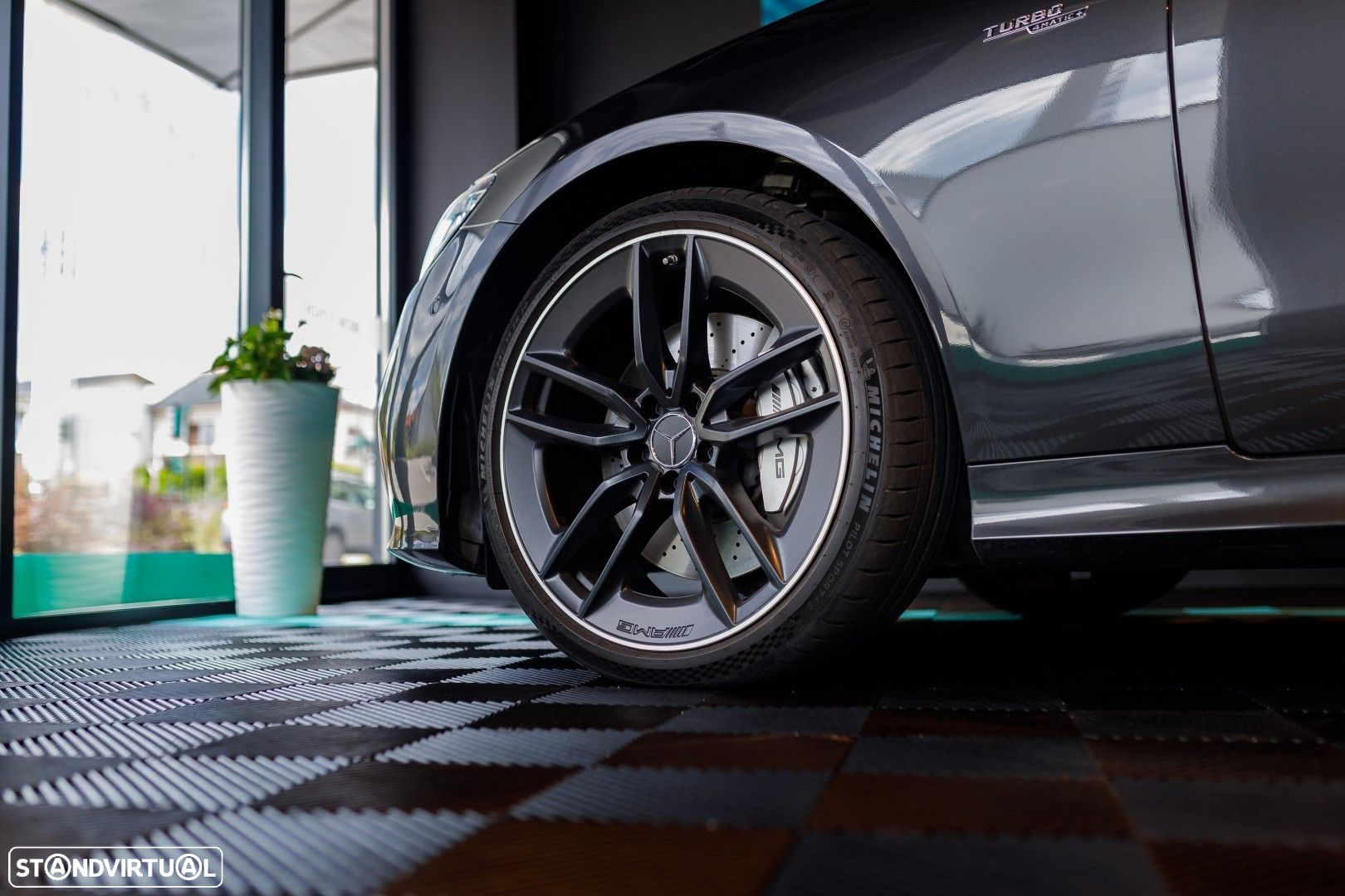 Mercedes-Benz E 53 AMG 4-Matic+ - 9