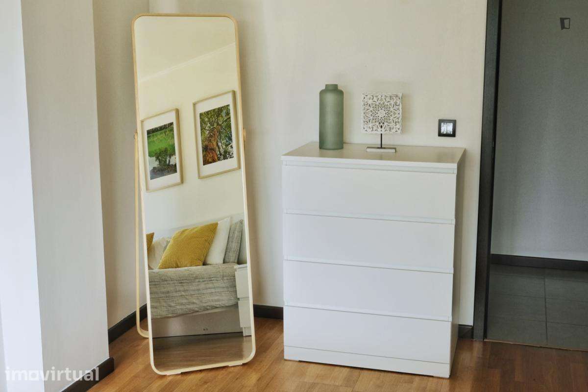 Apartamento com 2 quartos - localizado em Ponta delgada - Grande imagem: 4/29