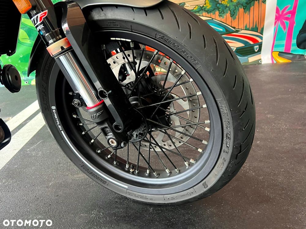 Husqvarna Svartpilen - 27