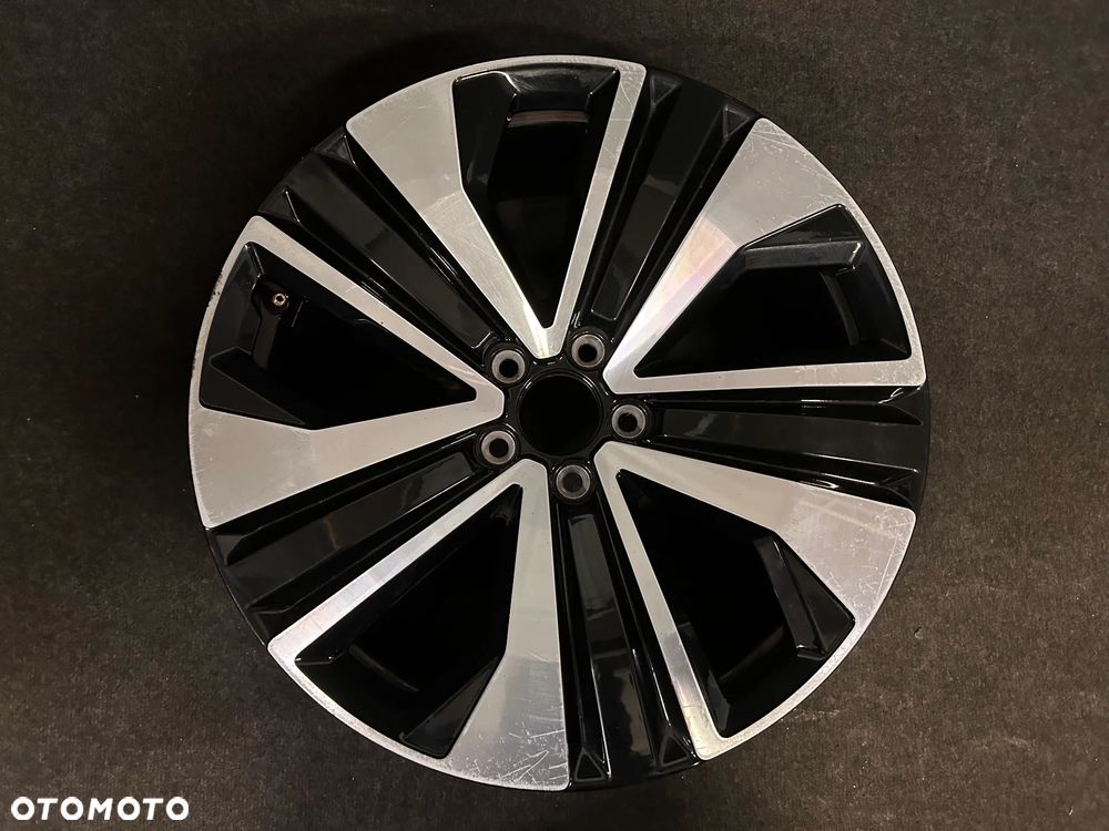 Alufelga Volvo XC60 II 19 cali 5x108 1szt. 32209464 - 1