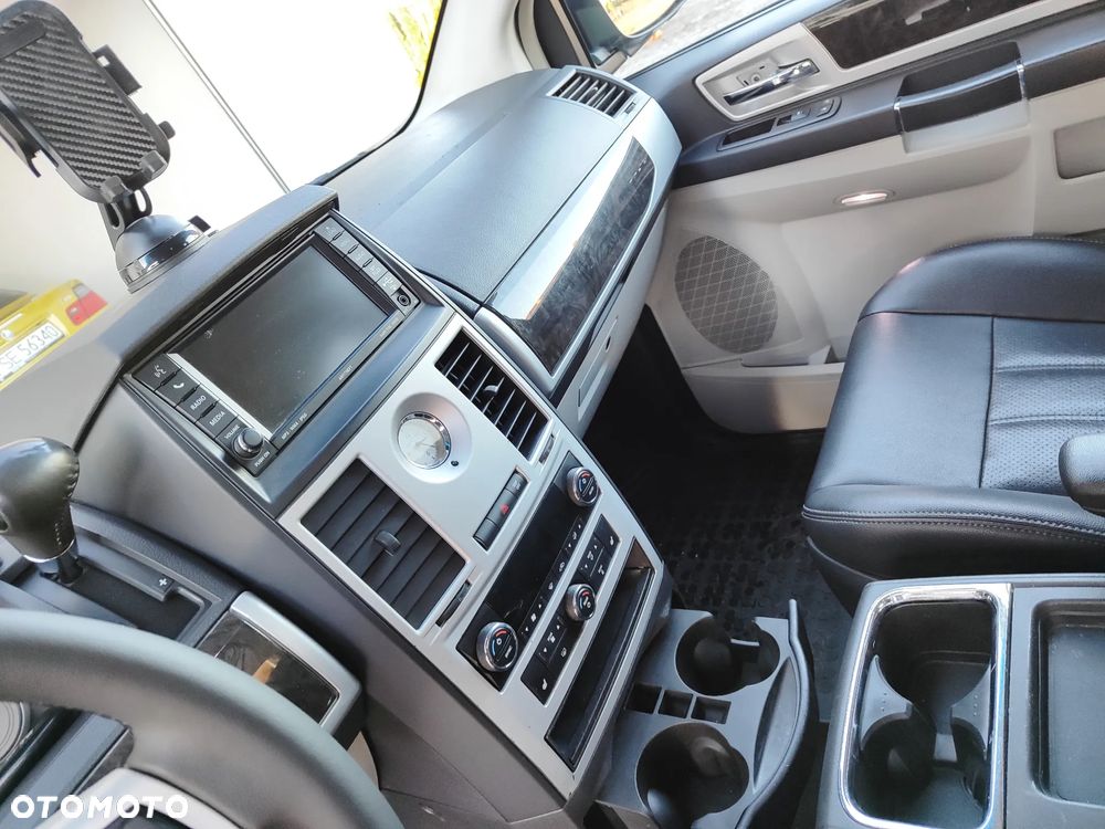 Chrysler Grand Voyager 2.8 CRD Limited - 19