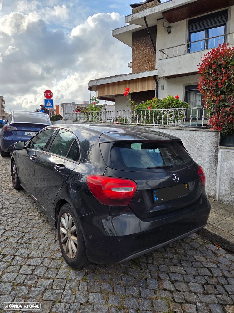 Mercedes-Benz A 180 CDI (BlueEFFICIENCY) Urban - 4