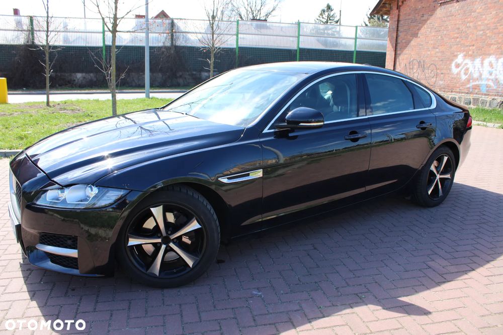 Jaguar XF 20d Prestige - 1