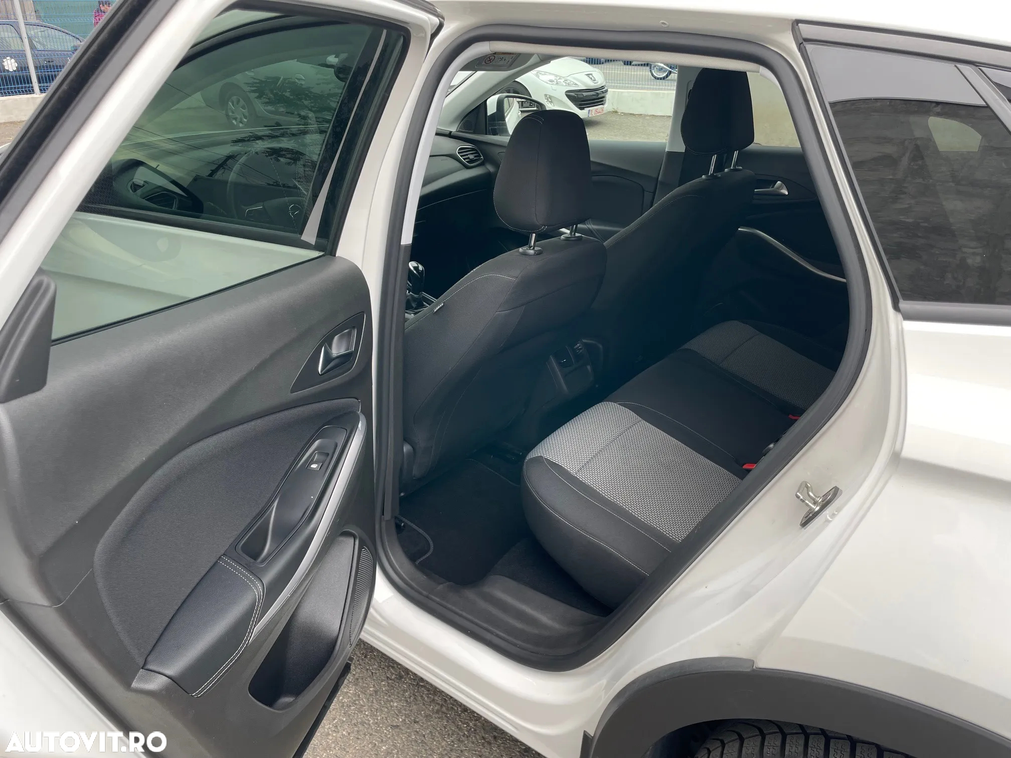 Opel Grandland X 1.5 D Start/Stop Automatik Business Edition - 8