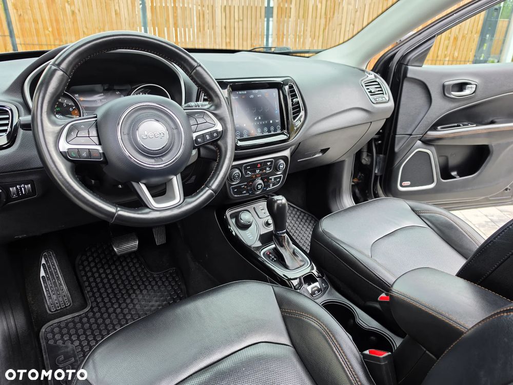 Jeep Compass 1.4 TMair Limited 4WD S&S - 26
