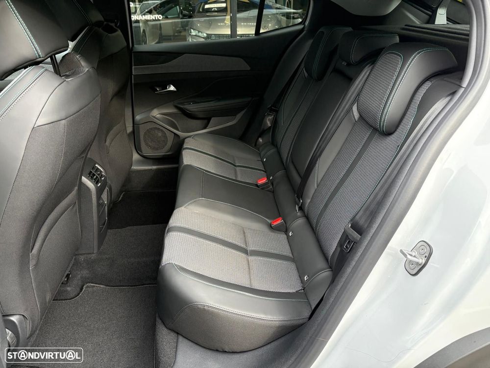 Peugeot E-408 58 kWh Allure - 9