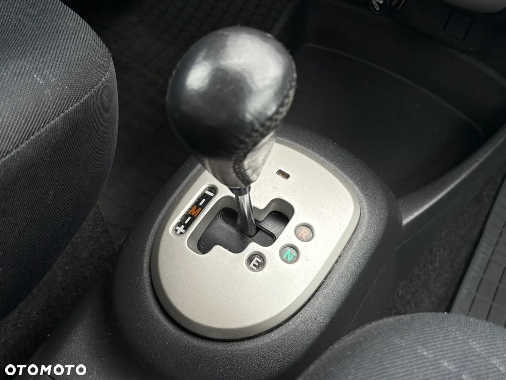 Toyota Yaris 1.3 Sol MM - 14