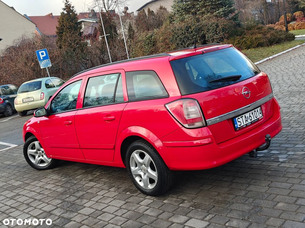 Opel Astra 1.9 CDTI DPF Cosmo - 4