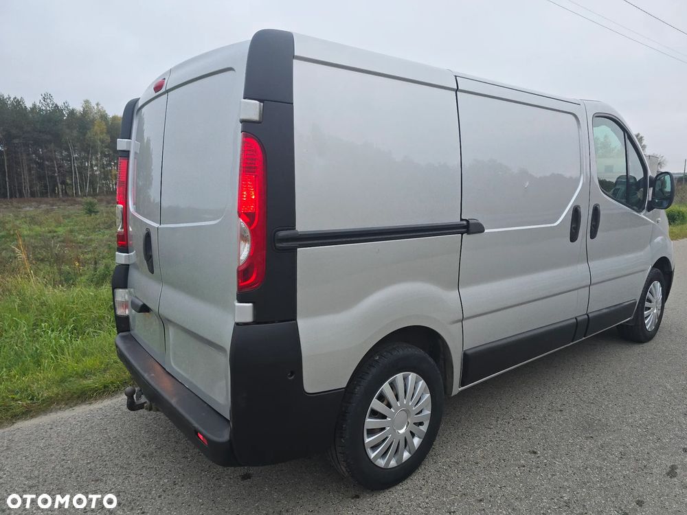 Opel Vivaro - 18