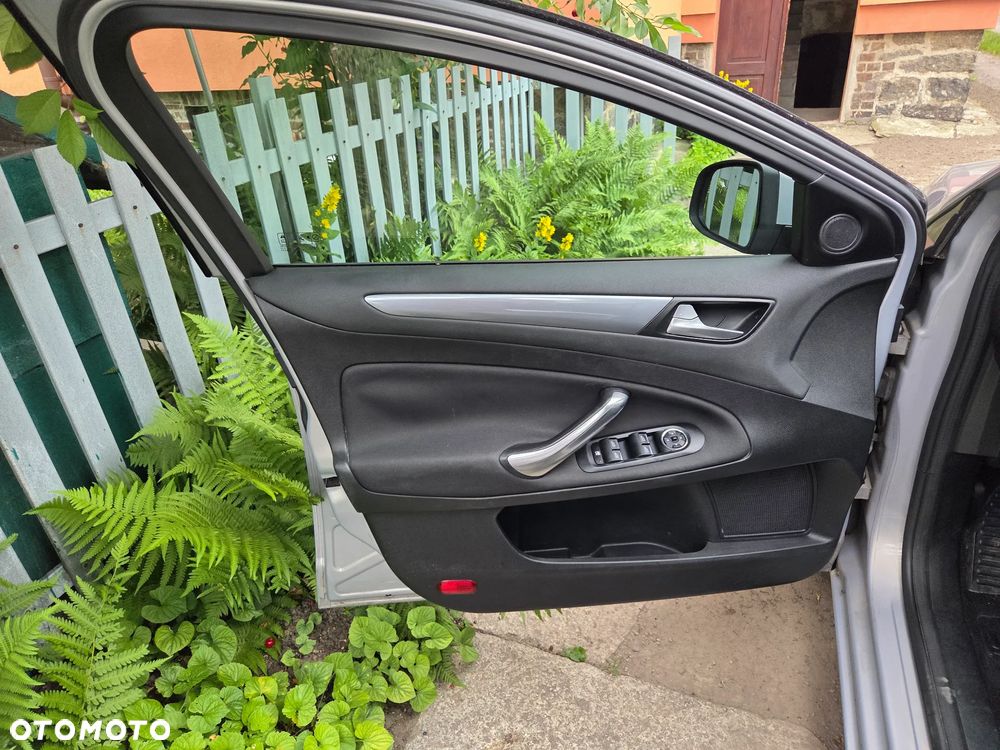 Ford Mondeo 2.0 TDCi Trend - 21