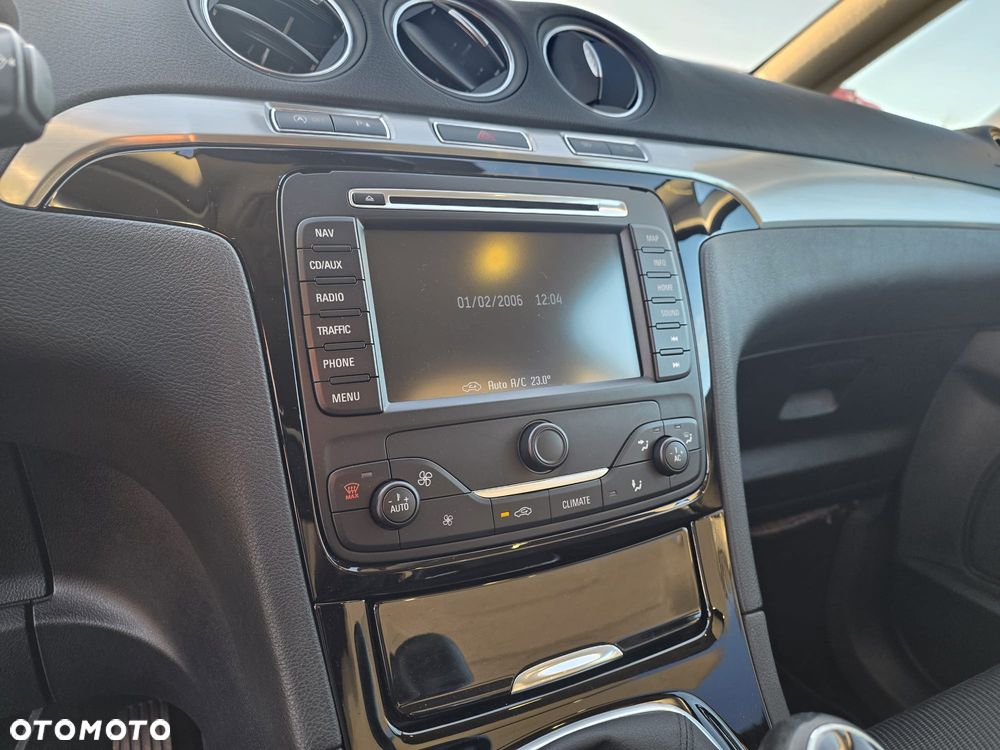 Ford S-Max - 14