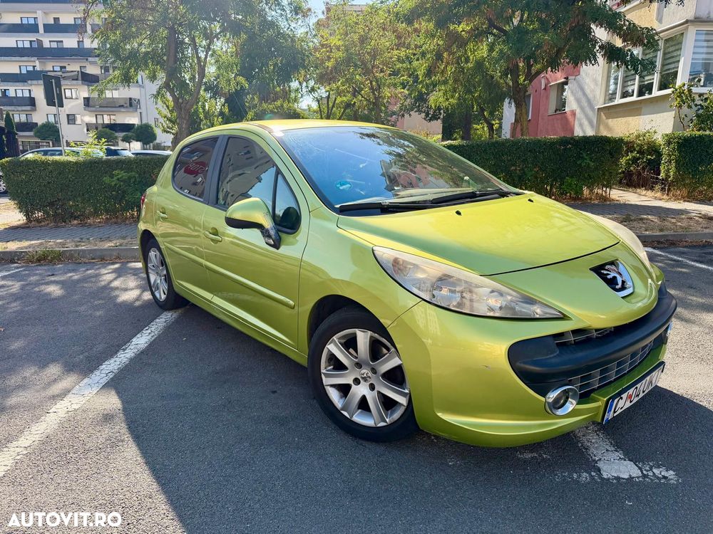 Peugeot 207 - 1