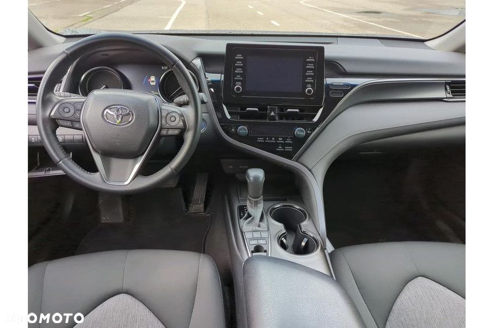 Toyota Camry 2.5 Hybrid Comfort CVT - 9