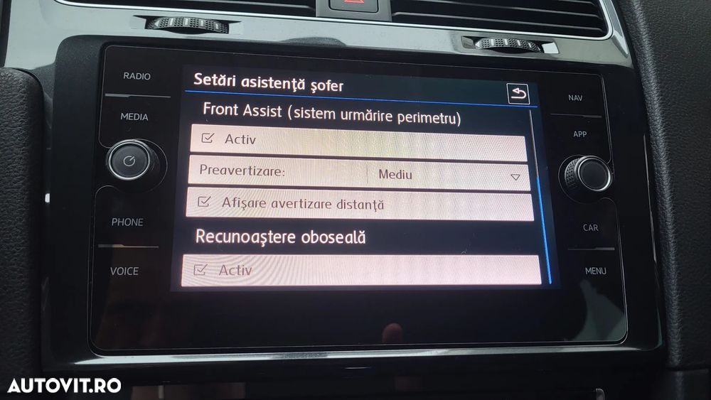 Volkswagen Golf 2.0 TDI (BlueMotion Technology) DSG Comfortline - 24