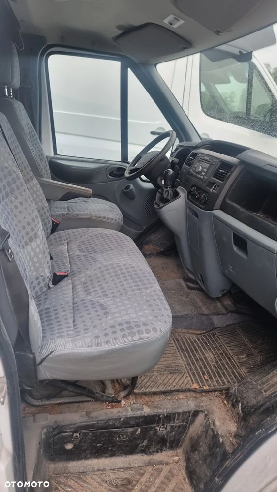 Ford Transit - 9