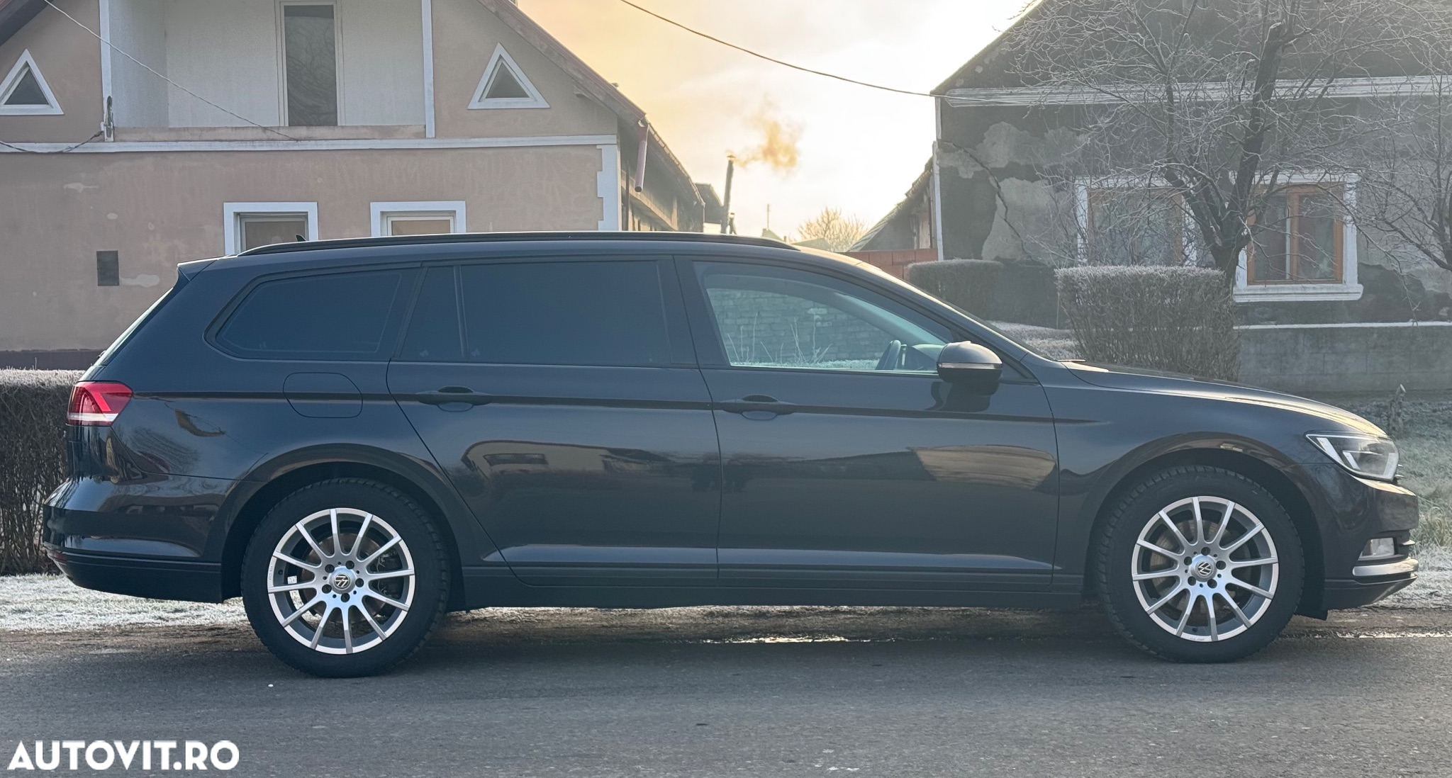 Volkswagen Passat Variant 2.0 TDI (BlueMotion Technology) Trendline - 2