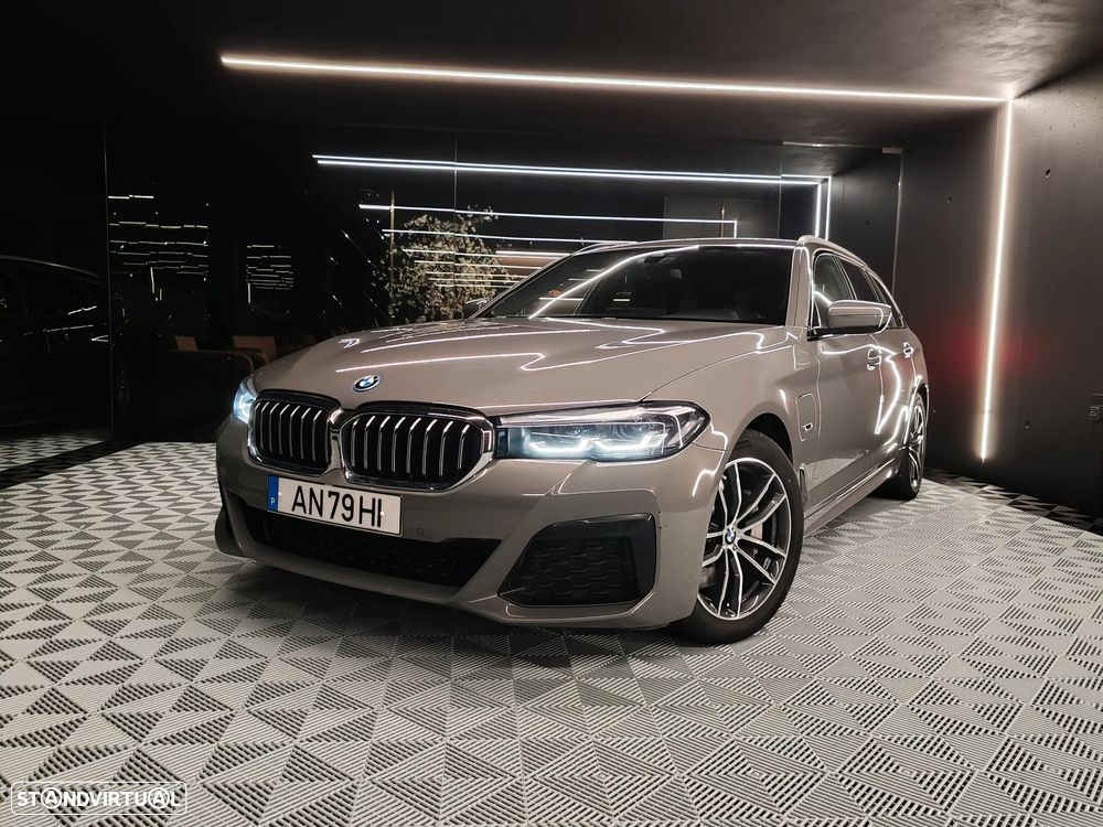 BMW 530 e Pack Desportivo M - 4