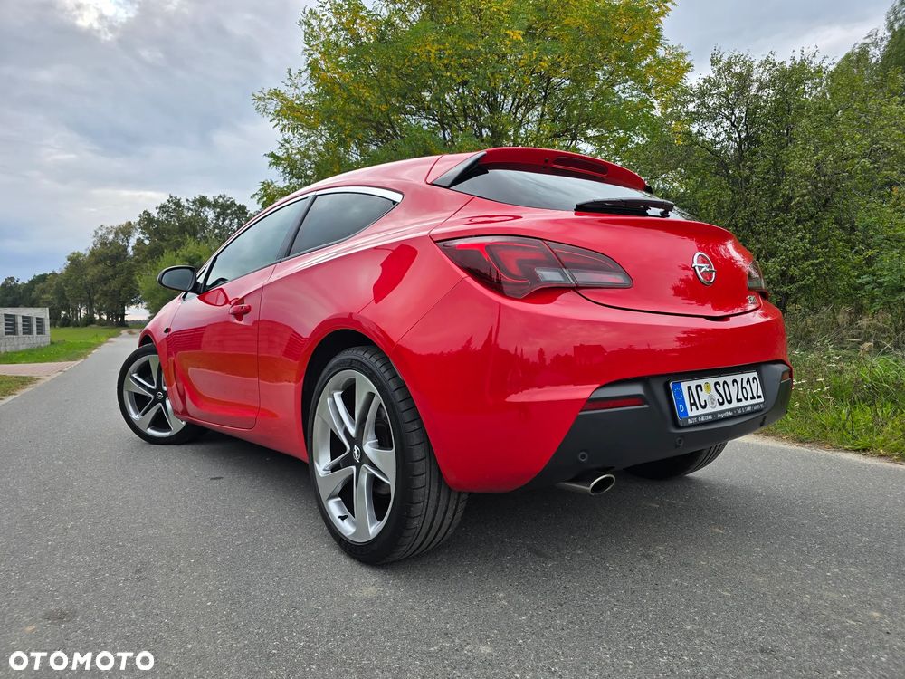 Opel Astra 2012 photo 4