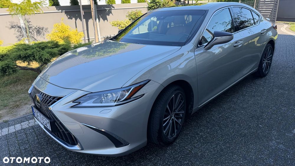 Lexus ES 300h Business Edition - 2