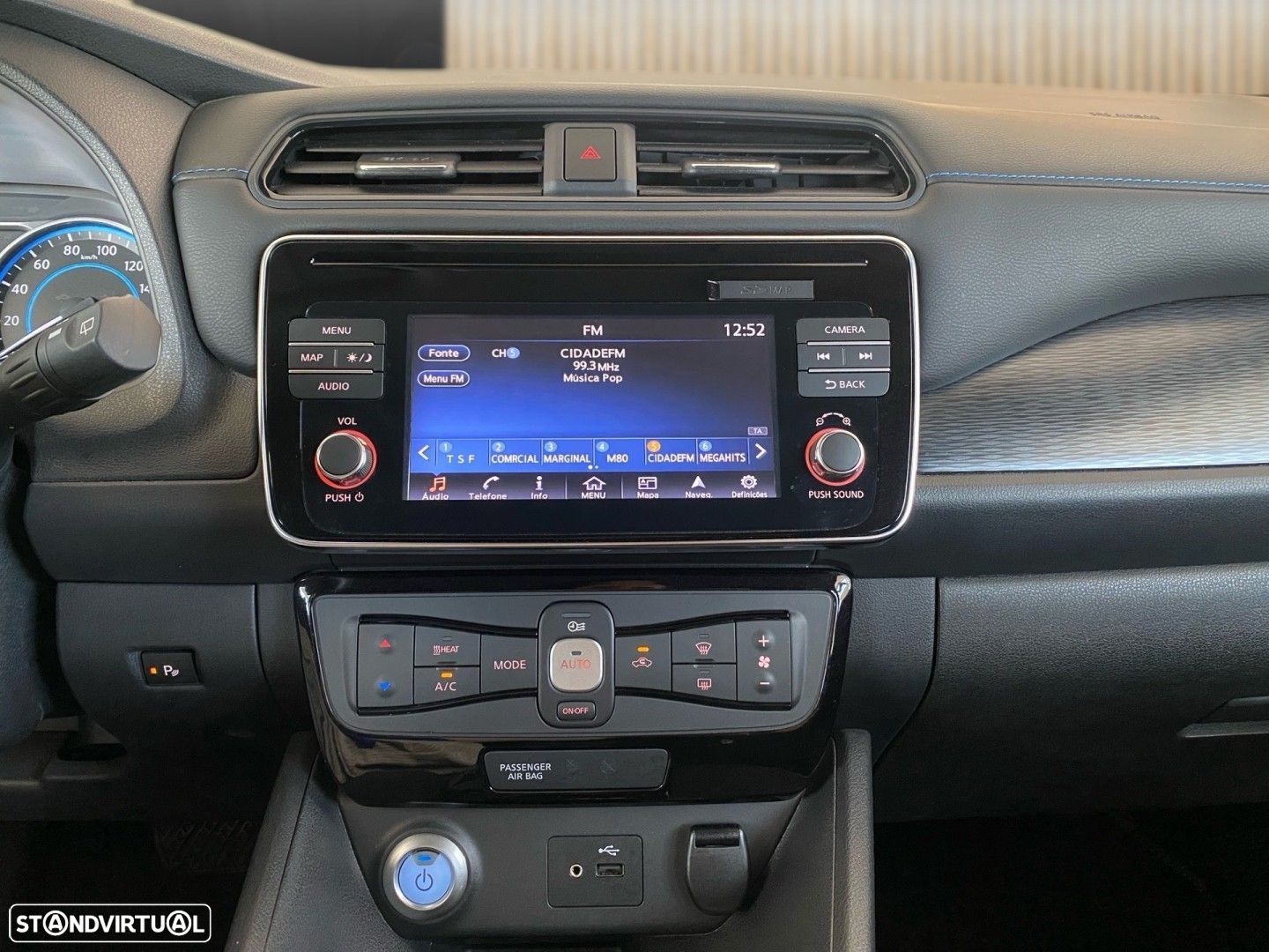 Nissan Leaf N-Connecta - 4