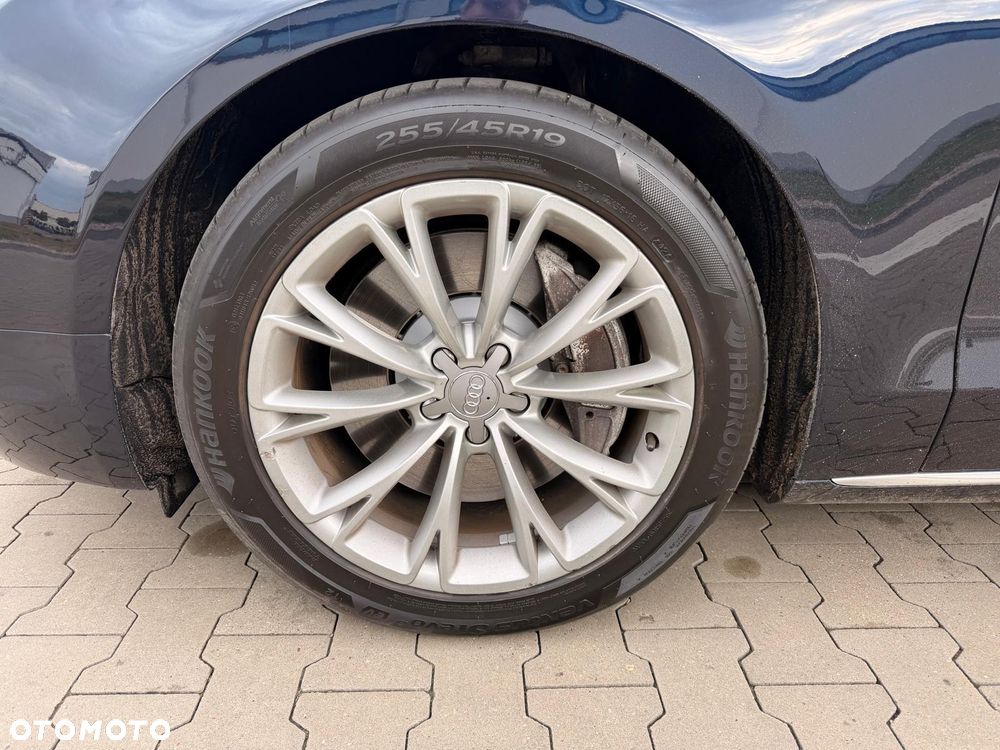 Audi A8 4.2 FSI L Quattro - 15