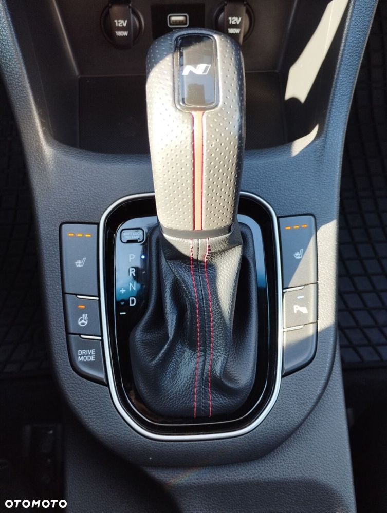Hyundai i30 1.5 T-GDI 48V Executive DCT - 34