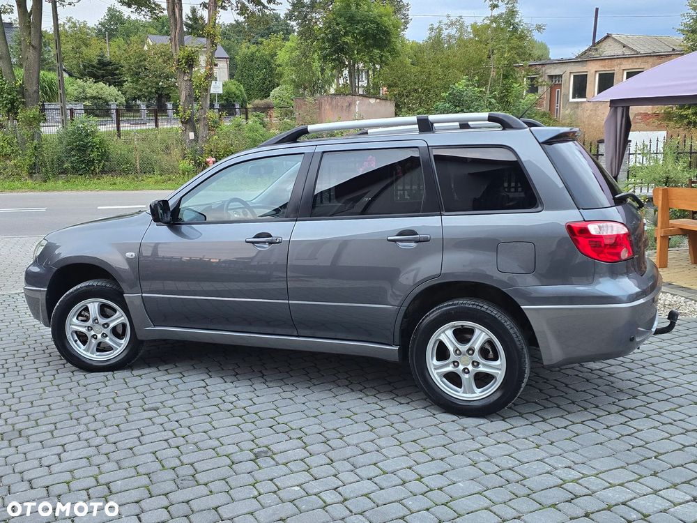 Mitsubishi Outlander 2.0 2WD Invite - 16
