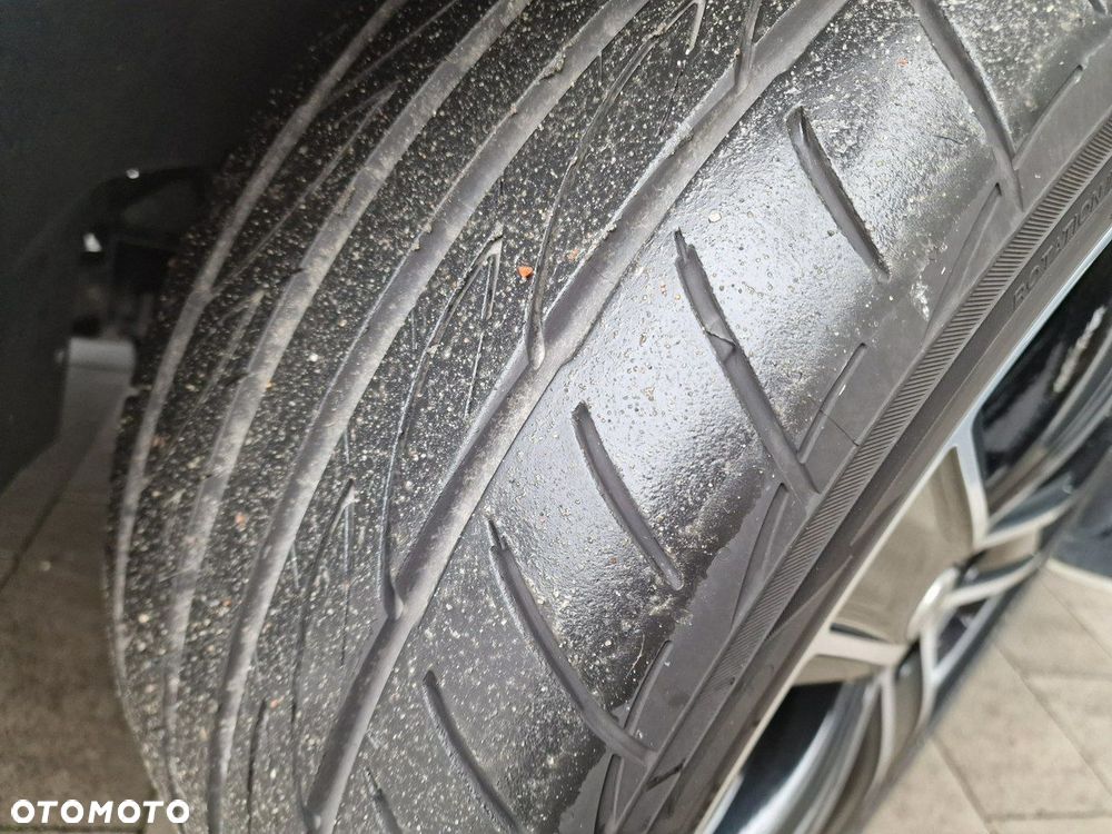 Volkswagen Multivan - 37