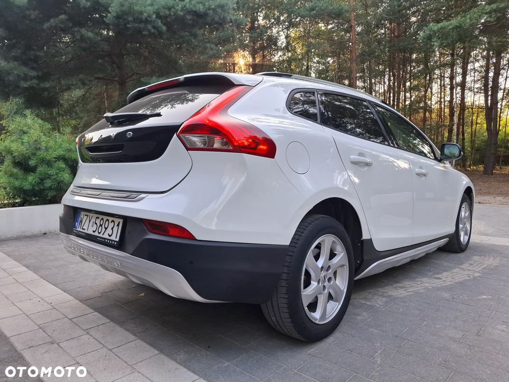 Volvo V40 Cross Country D3 Drive-E Dynamic Edition - 23