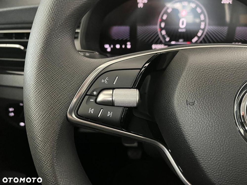 Skoda Kamiq 1.0 TSI Essence - 18