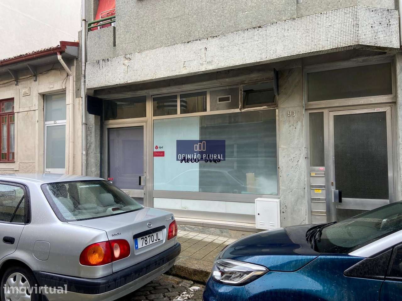 Espaço comercial com dois pisos (396m²) e múltiplos gabinetes  Ao C... - Grande imagem: 2/20