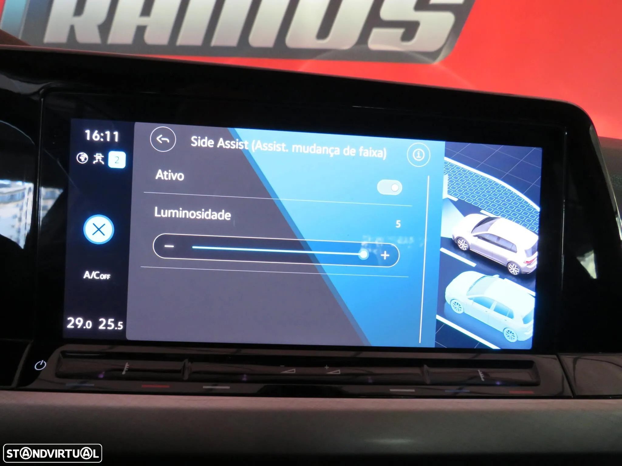 VW Golf 1.0 eTSI Life DSG - 31