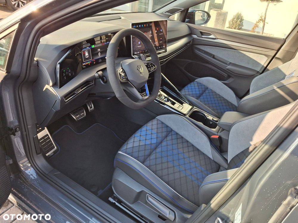 Volkswagen Golf - 11