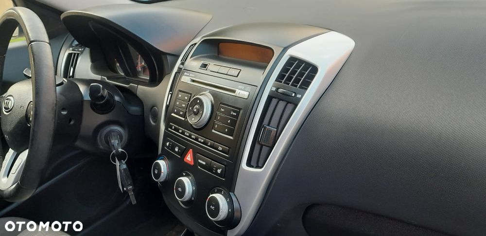 Kia Ceed - 20