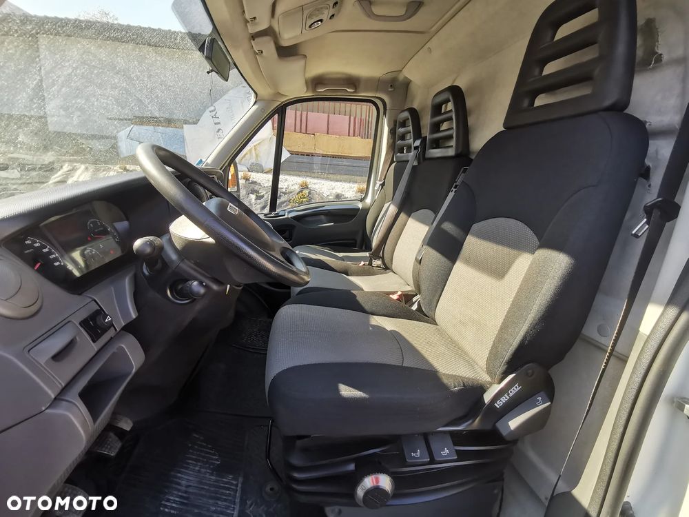 Iveco Daily 35C13 blaszak 130KM blizniak L3H3 długi wysoki Klima Bagażachowy Hak L2H3 - 10