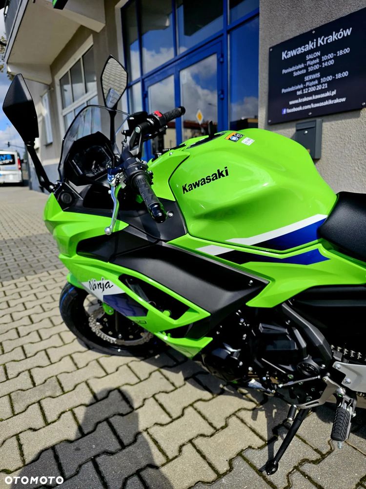Kawasaki Ninja - 4