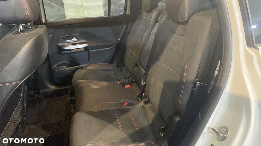 Mercedes-Benz GLB 200 AMG Line 7G-DCT - 13