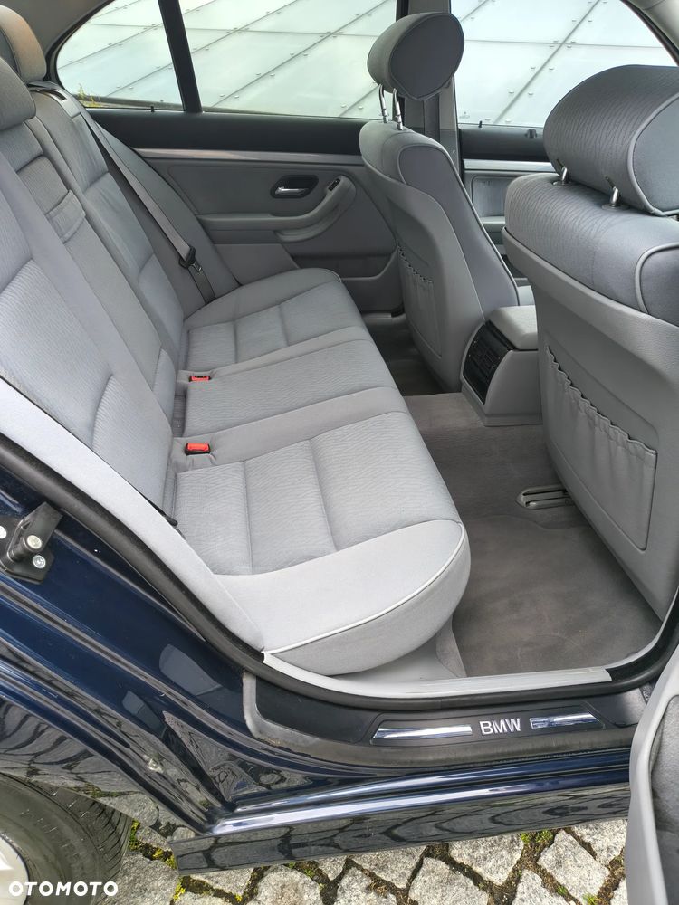 BMW Seria 5 520i Touring Edition Exclusive - 10