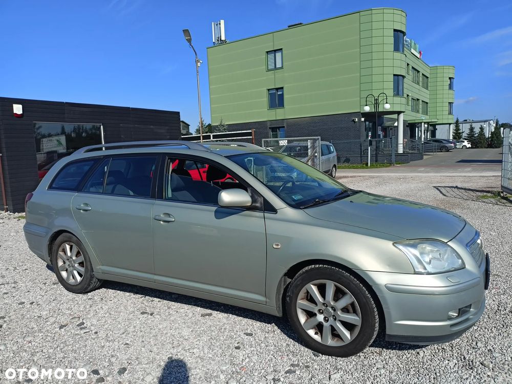 Toyota Avensis - 6