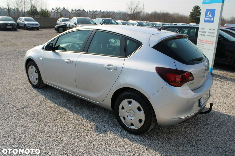 Opel Astra - 9