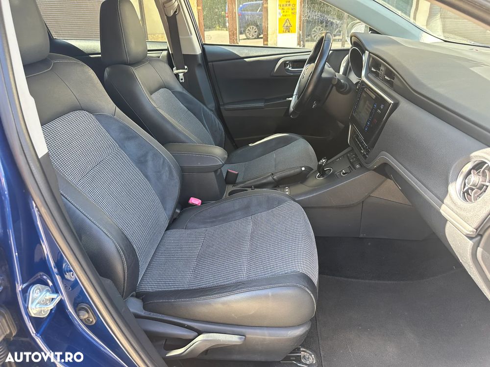 Toyota Auris 1.8 L VVT-i TS Hybrid Sol+ - 9