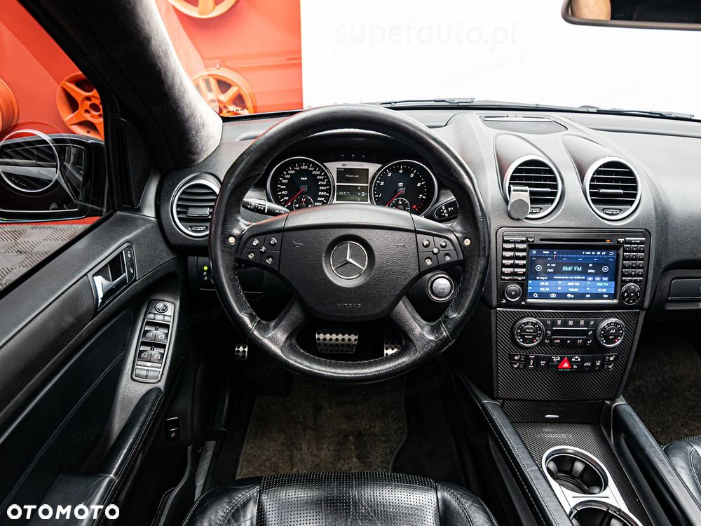 Mercedes-Benz ML - 14