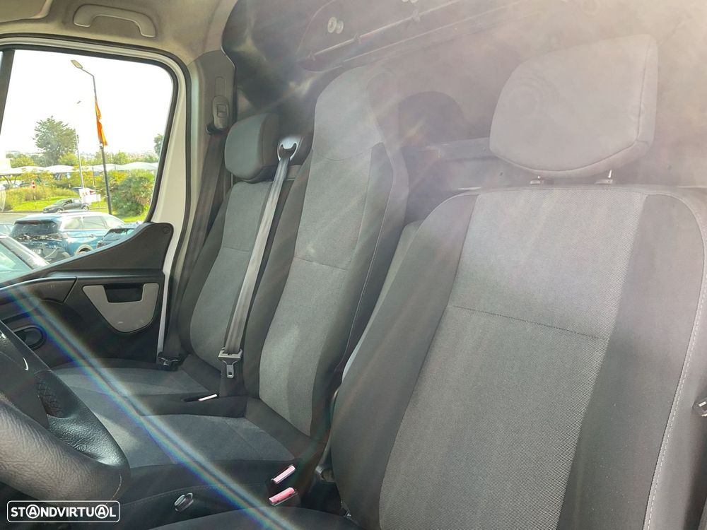 Renault Master 2.3 dCi L2H2 3.5T - 19