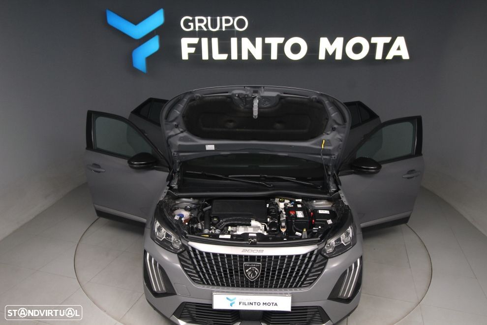Peugeot 2008 1.2 PureTech Allure - 12