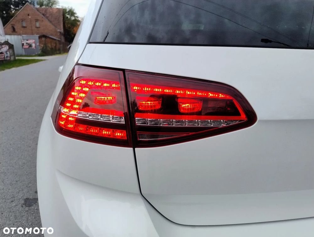 Volkswagen Golf - 30