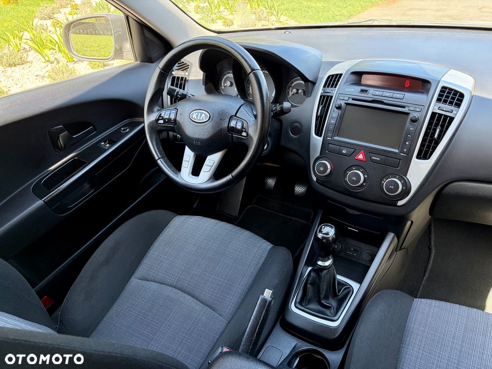 Kia Ceed 1.4 Comfort + - 12