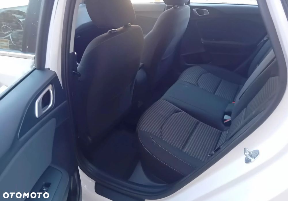 Kia Ceed 1.5 T-GDI L - 12