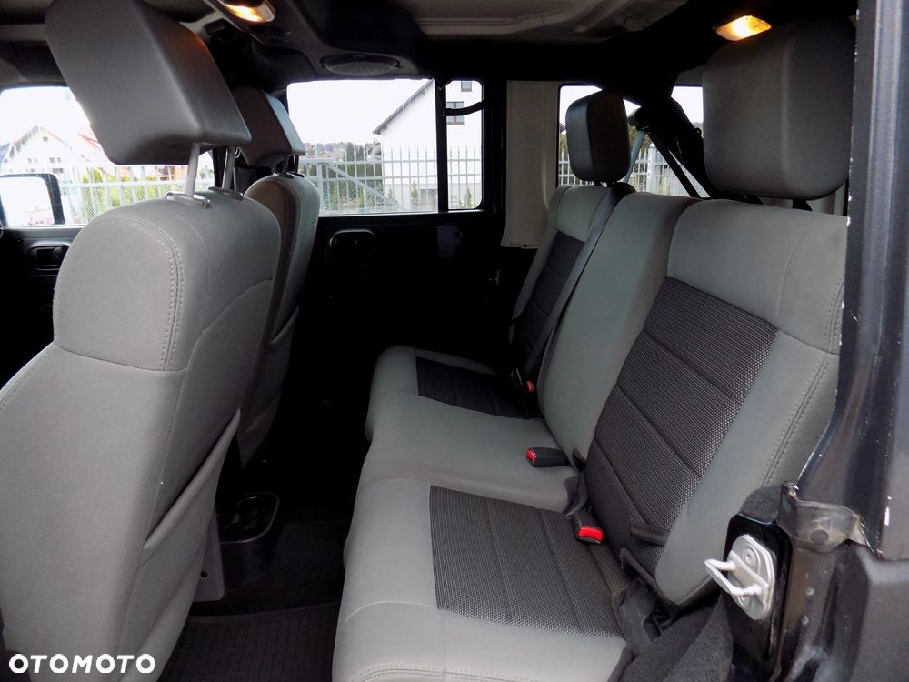 Jeep Wrangler - 26